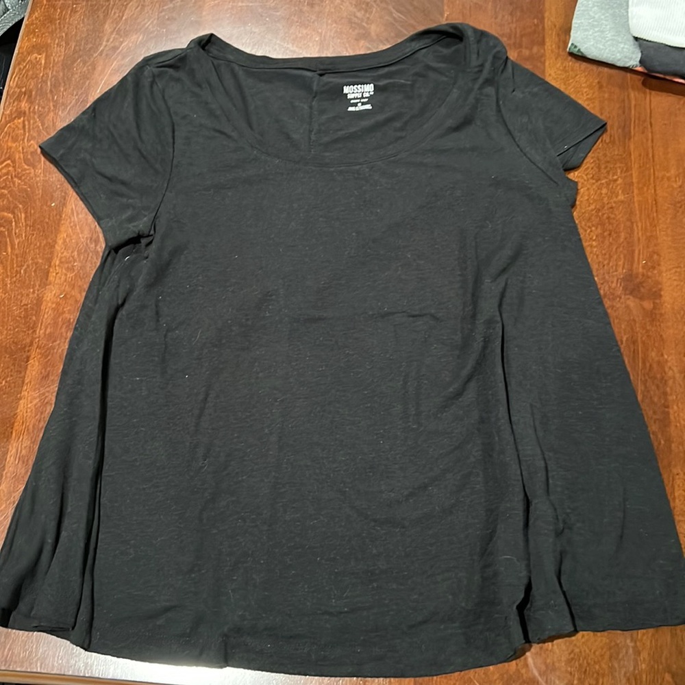 Mossimo Supply Co. Black T-Shirt Size M